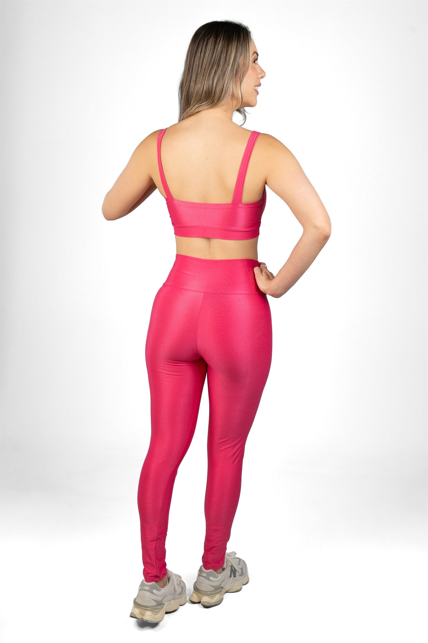 Conjunto Pacífico Madê Rosa Pink, vista das costas