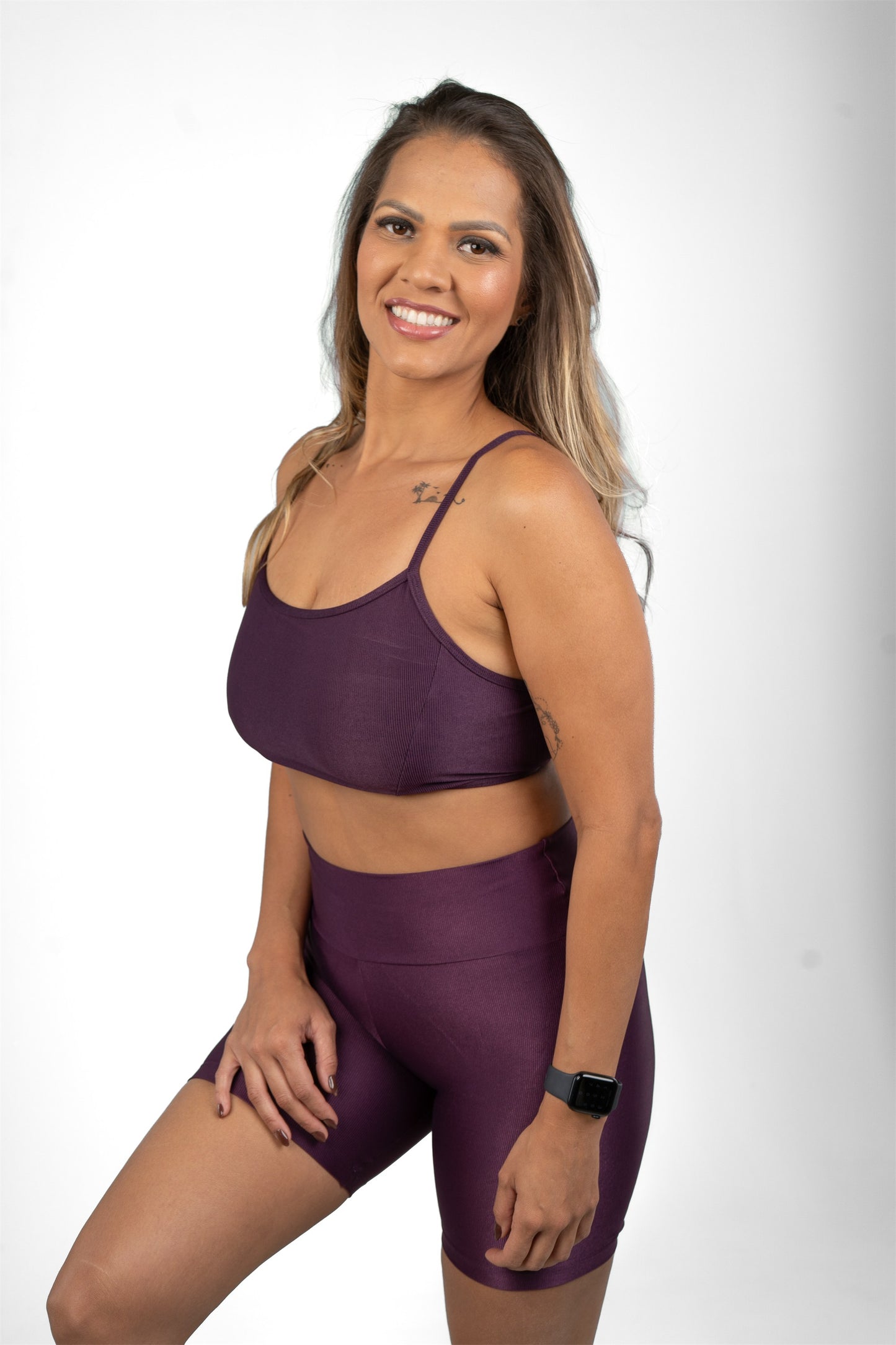 Conjunto Short Ártico Madê Mirtilo, detalhe do short de cintura alta